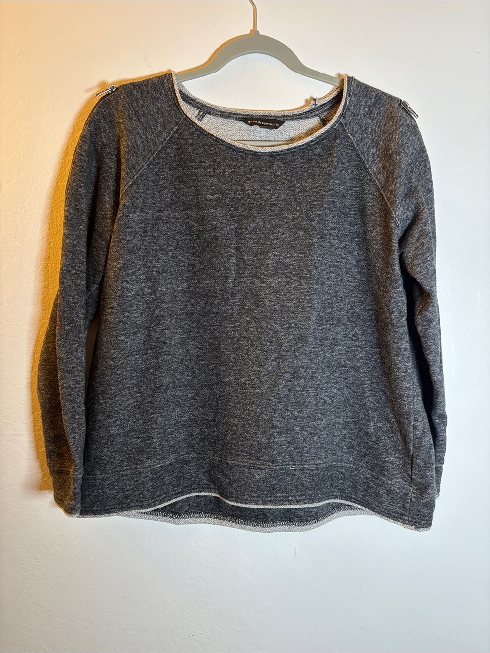 Rock and Republic Cozy Women's Gray Pullover Sweater